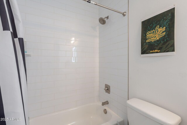 3834 E Clarendon Ave, Phoenix, AZ 85018 - full bath with toilet and shower / bath combination with curtain