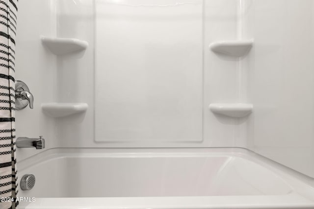 18348 W Gray Fox Trl, Wittmann, AZ 85361 - full bath featuring shower / tub combo
