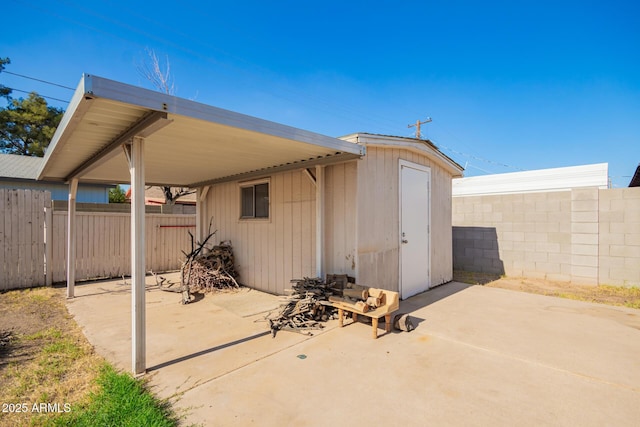 62 W Beall Ave, Mesa, AZ 85210 - fenced backyard with a patio area