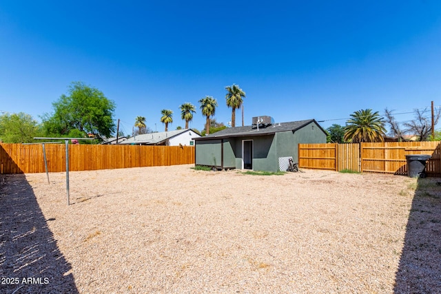 1424 S Bonarden Ln, Tempe, AZ 85281 - view of yard with a fenced backyard and cooling unit