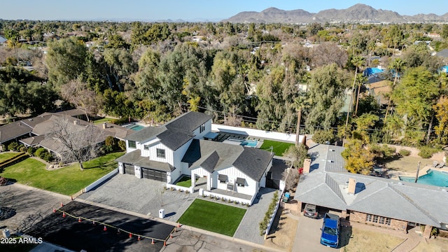 bird's eye view featuring a mountain view