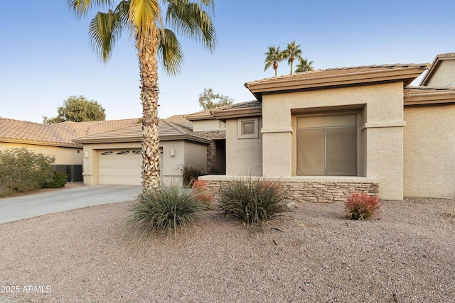 view of front facade with a garage