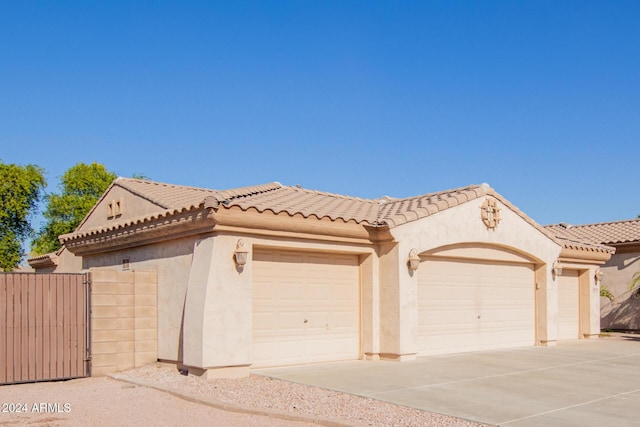 view of front of house featuring a garage