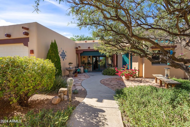 view of front of home featuring a garage