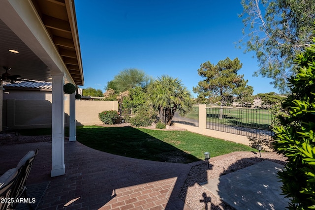 1227 E Sheena Dr, Phoenix, AZ 85022 - view of yard featuring a patio