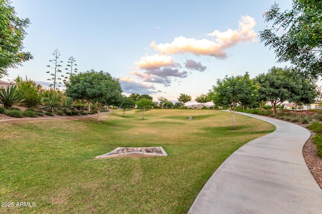 5328 S Wesley Cir, Mesa, AZ 85212 - surrounding community featuring a lawn
