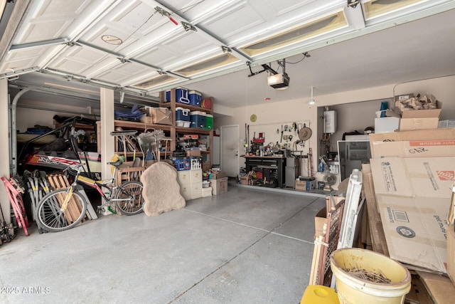 6862 W Honeysuckle Dr, Peoria, AZ 85383 - garage with a garage door opener