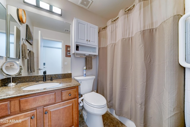 2101 S Meridian Rd Unit 250, Apache Junction, AZ 85120 - bathroom featuring toilet, vanity, and curtained shower
