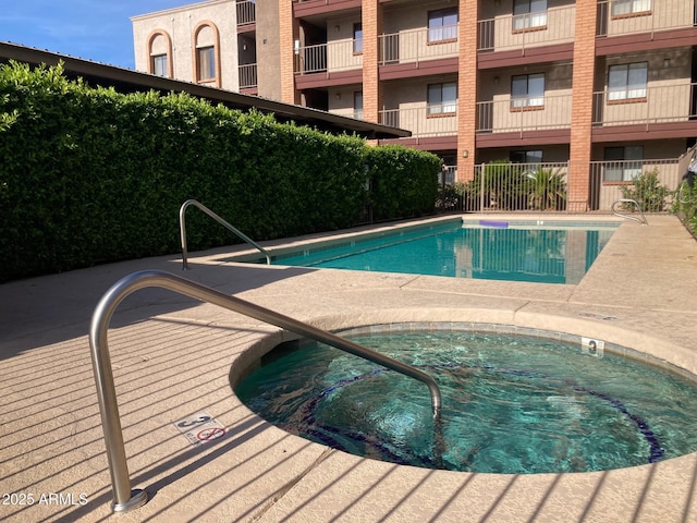 17 E Ruth Ave Unit 303, Phoenix, AZ 85020 - view of community pool