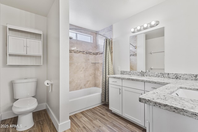 4632 E Kachina Trl, Phoenix, AZ 85044 - full bath featuring wood finished floors, shower / tub combo with curtain, toilet, baseboards, and vanity