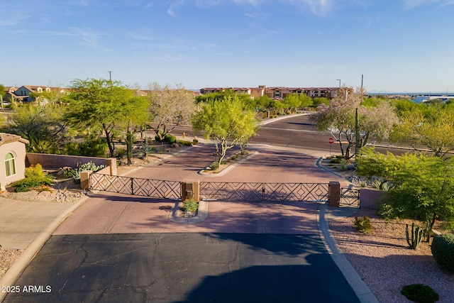 3055 N Red Mtn Unit 122, Mesa, AZ 85207 - view of home's community featuring a gate