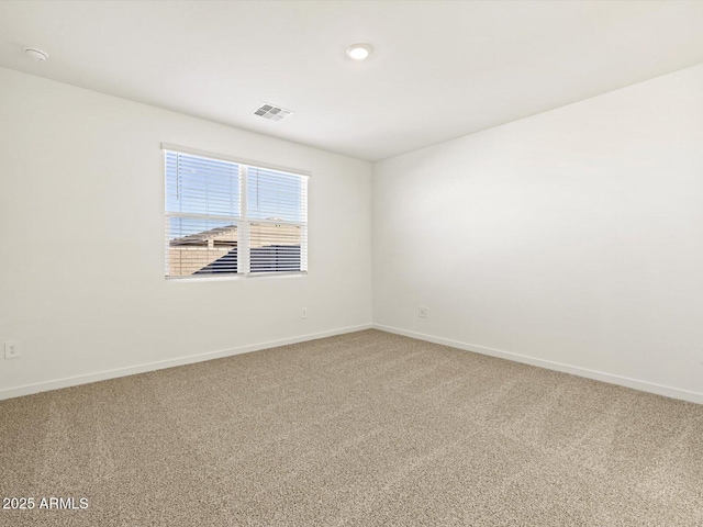 unfurnished room with carpet