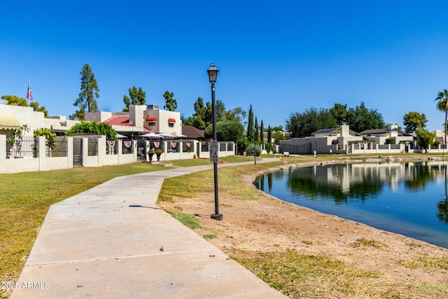 11026 N 28th Dr Unit 81, Phoenix, AZ 85029 - view of property's community featuring a yard, a water view, and a residential view