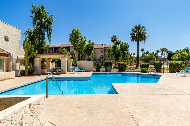 11026 N 28th Dr Unit 81, Phoenix, AZ 85029 - community pool with a patio