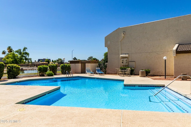 11026 N 28th Dr Unit 81, Phoenix, AZ 85029 - community pool with a patio