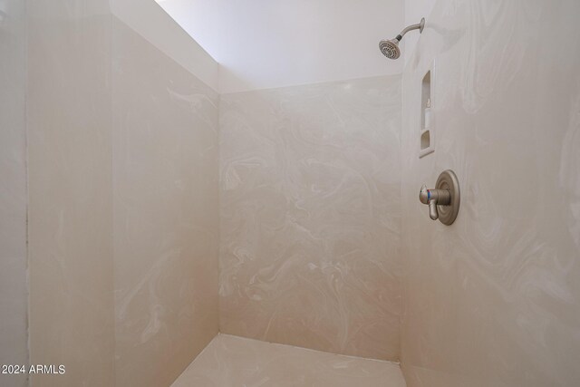 1880 W Roderick Ln, Wickenburg, AZ 85390 - full bath with a tile shower