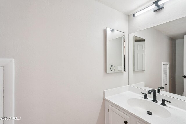 2815 N 52nd St Unit 3, Phoenix, AZ 85008 - bathroom featuring vanity