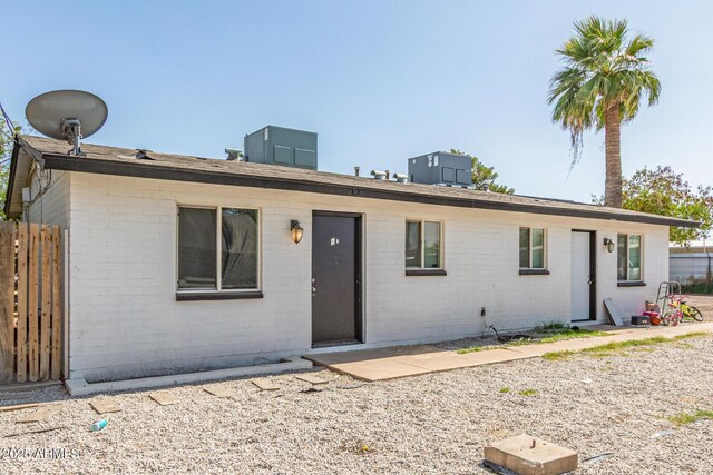 3128 W Pima St Unit 2, Phoenix, AZ 85009 - view of front facade featuring brick siding