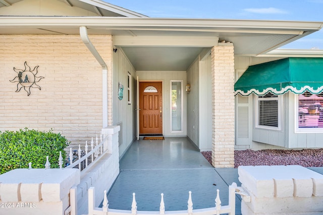 view of property entrance