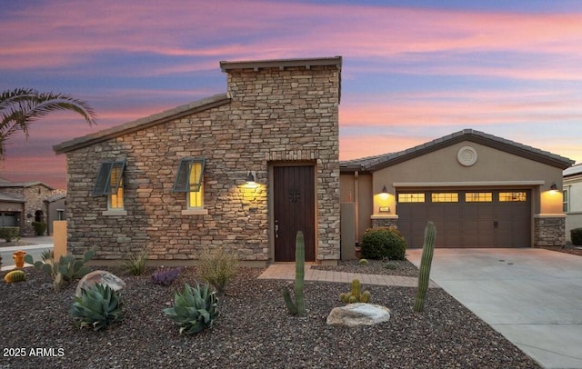 view of front facade featuring a garage