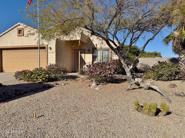 view of front facade with a garage