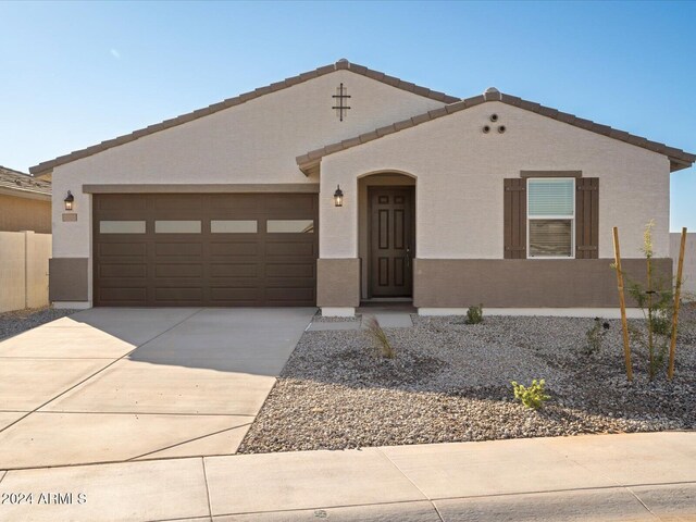 view of front of house with a garage