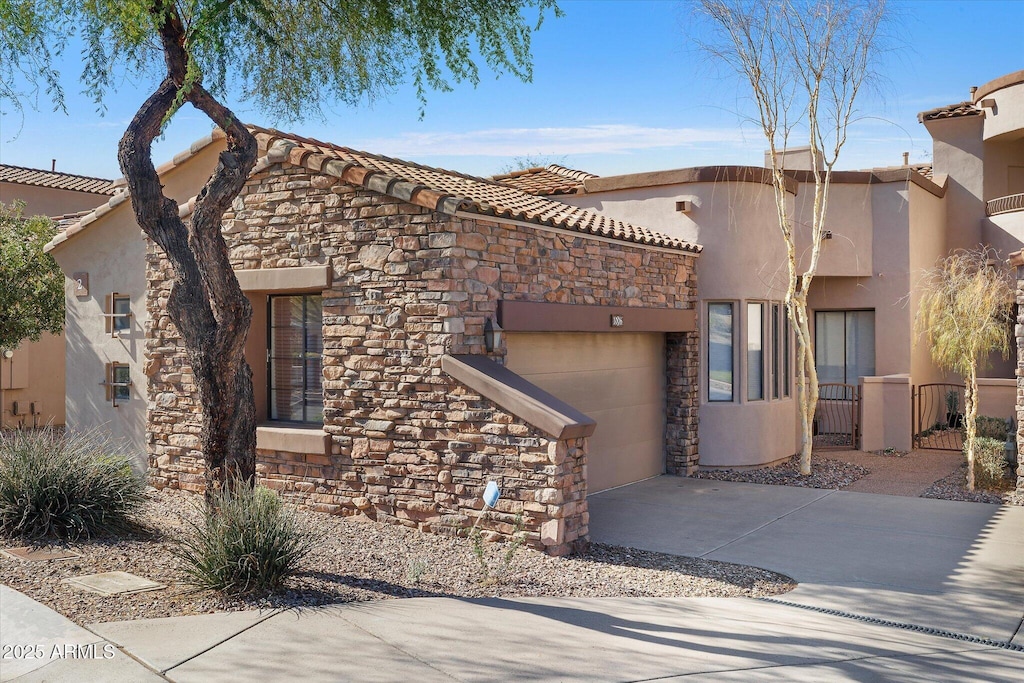 view of front of house featuring a garage