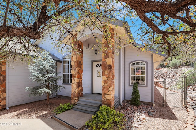 709 W Forest Dr, Payson, AZ 85541 - view of front of home with a gate and fence