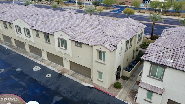 drone / aerial view featuring a residential view