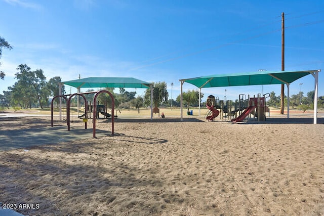 2723 E Rockledge Rd, Phoenix, AZ 85048 - view of community playground