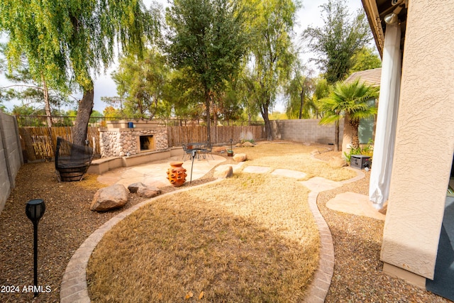 view of yard with a patio