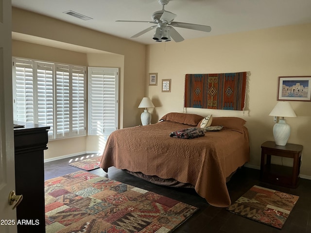 bedroom featuring ceiling fan