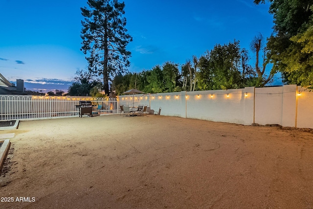 6216 W Poinsettia Dr, Glendale, AZ 85304 - view of yard with fence