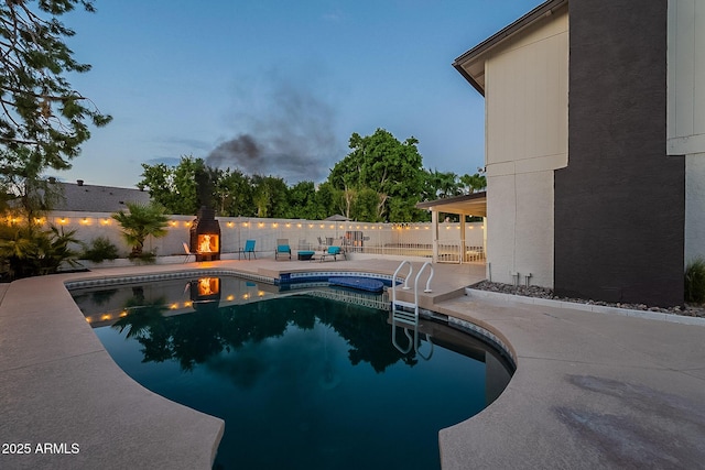6216 W Poinsettia Dr, Glendale, AZ 85304 - view of swimming pool with a jacuzzi, a patio area, and a fenced backyard