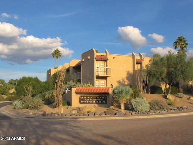 view of building exterior