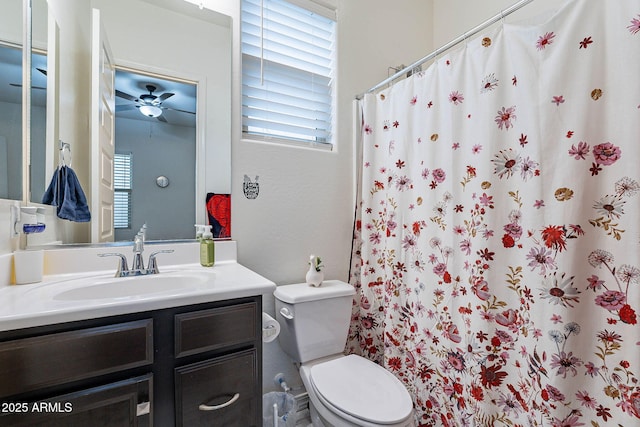 22960 N 94th Ln, Peoria, AZ 85383 - full bathroom with toilet, plenty of natural light, vanity, and curtained shower