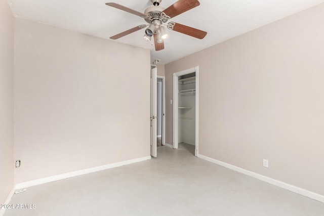 unfurnished bedroom featuring a closet and ceiling fan