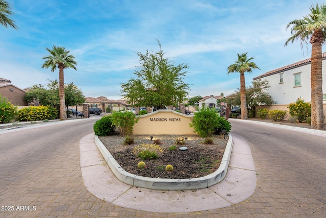 4519 N 29th Way, Phoenix, AZ 85016 - community sign featuring a residential view