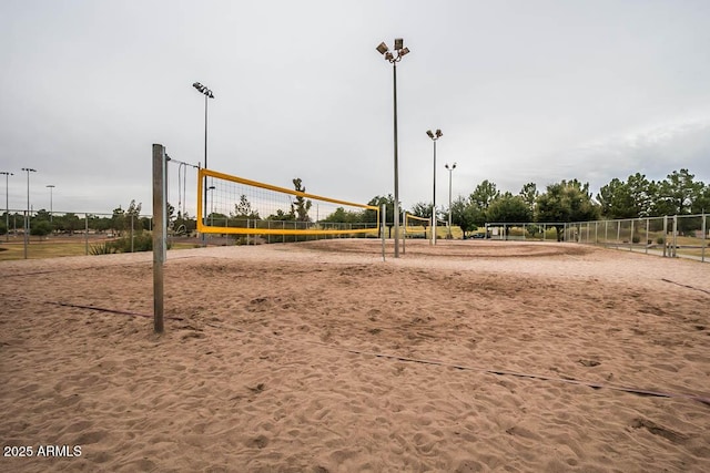 surrounding community with volleyball court