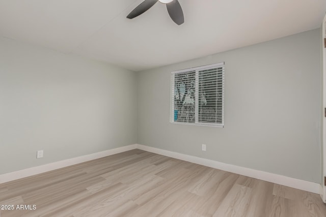 unfurnished room with light hardwood / wood-style flooring and ceiling fan