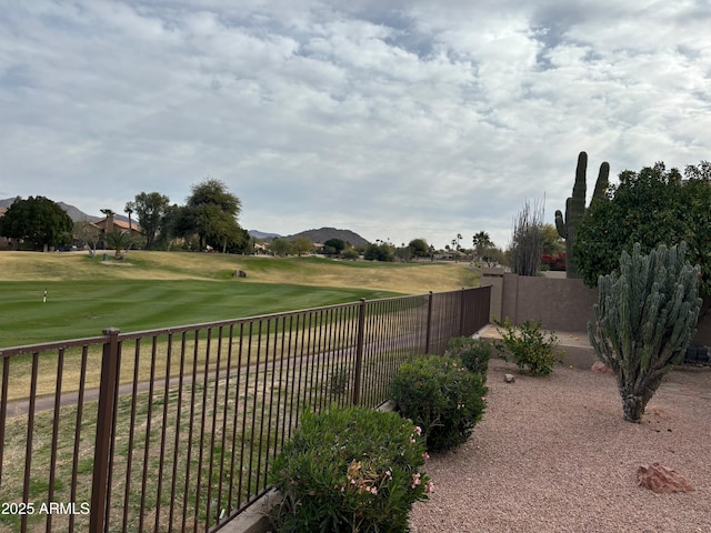 view of yard with a mountain view