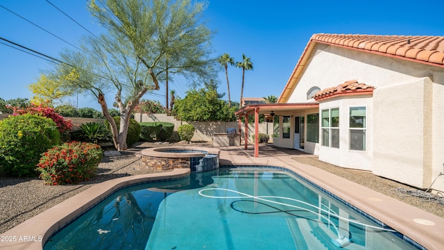 14248 N 56th Pl, Scottsdale, AZ 85254 - view of pool featuring a fenced backyard, a patio, and a pool with connected hot tub