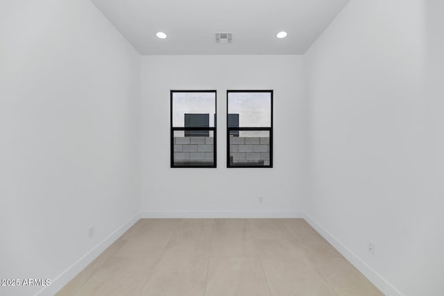 6727 N 9th Dr, Phoenix, AZ 85013 - empty room with baseboards and recessed lighting