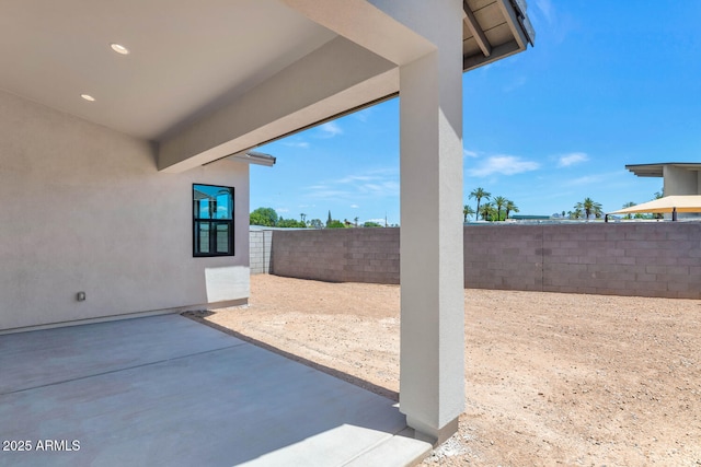 6727 N 9th Dr, Phoenix, AZ 85013 - view of patio with a fenced backyard