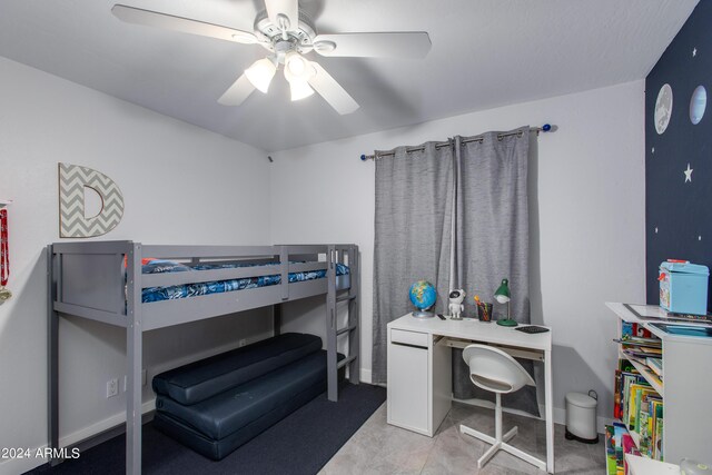 bedroom featuring ceiling fan