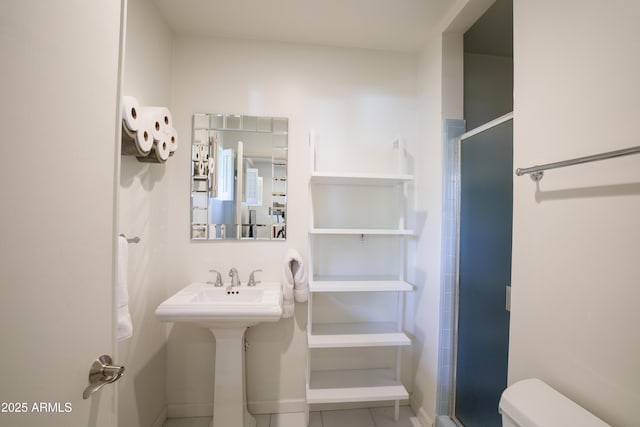 345 W Gardenia Dr, Phoenix, AZ 85021 - full bath with toilet and a shower stall