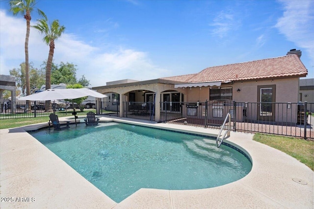 1670 E Whitten St, Chandler, AZ 85225 - view of pool with a patio area