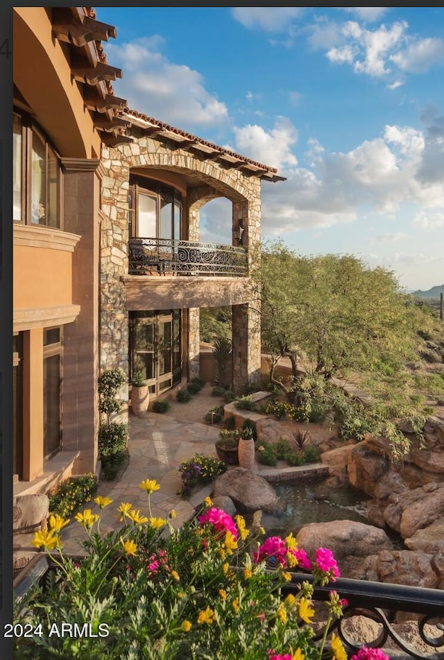9808 E Honey Mesquite Dr, Scottsdale, AZ 85262 - view of patio with a balcony