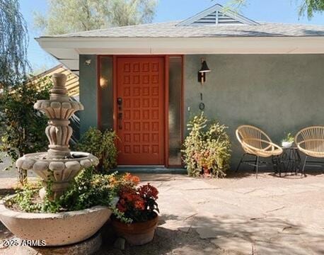 106 W Washington Ave, Gilbert, AZ 85233 - entrance to property featuring stucco siding