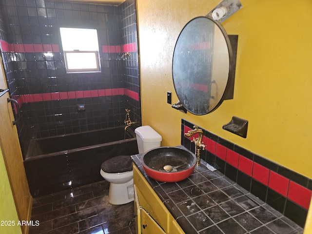 4110 E Wagoner Rd, Phoenix, AZ 85032 - bathroom featuring vanity, shower / washtub combination, and tile patterned flooring